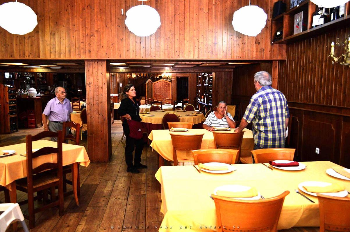 16 ALMERIA -TAPAS AVEC LES AMIS AU FLORIDA (55).JPG